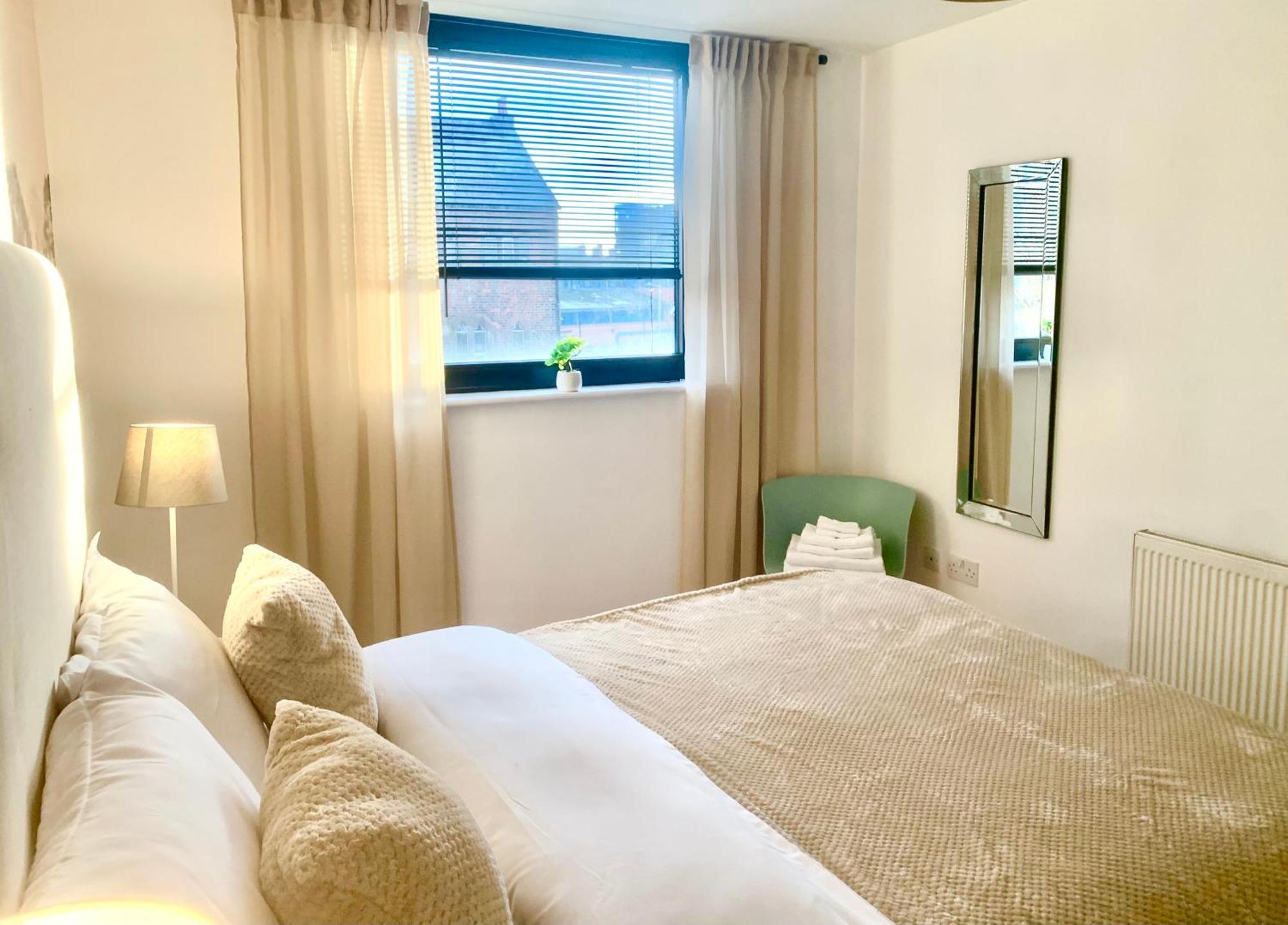 Large Stylish 3 Bedroom City Centre Apartment Free Secure Parking Liverpool Ngoại thất bức ảnh