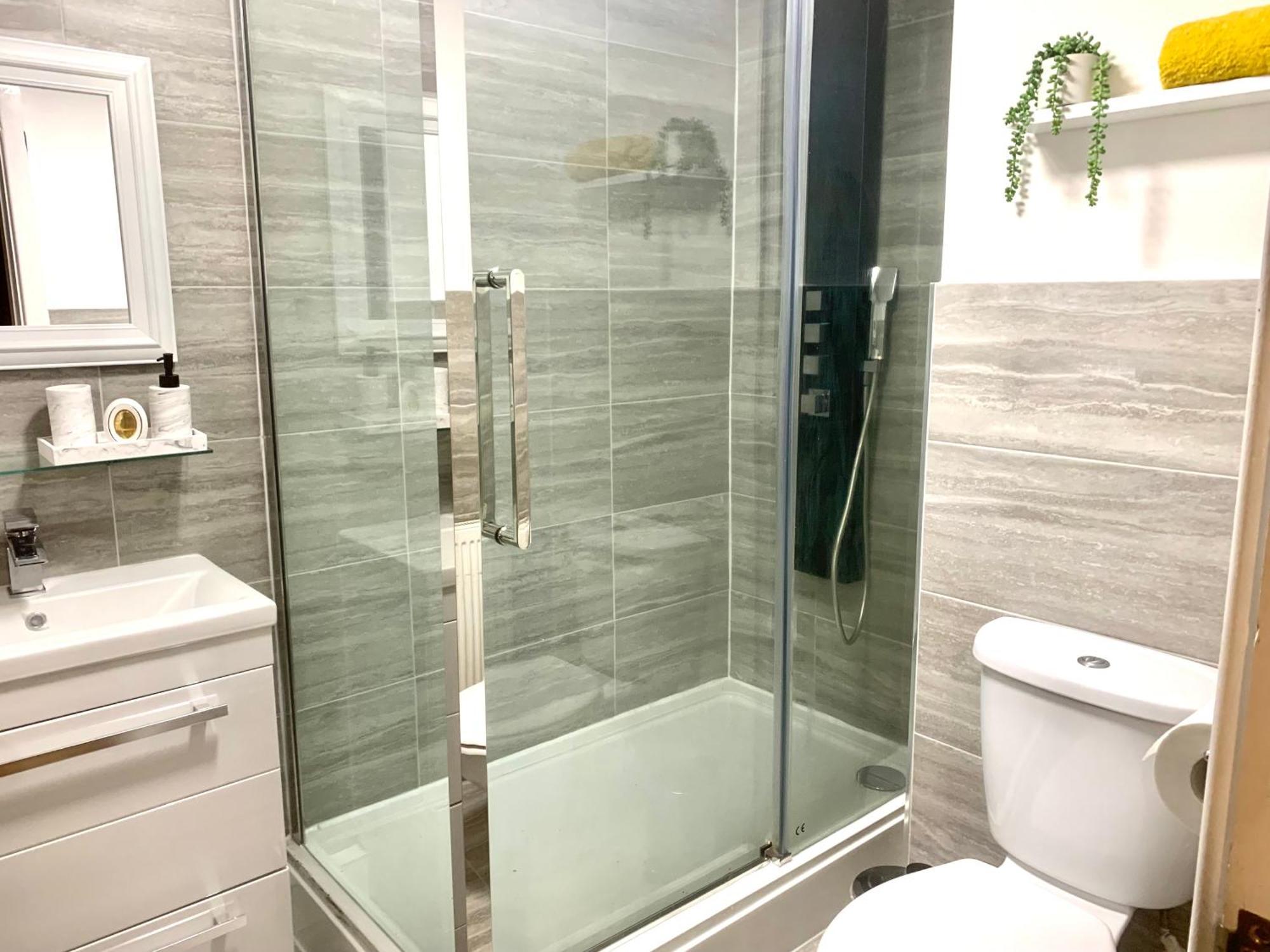 Large Stylish 3 Bedroom City Centre Apartment Free Secure Parking Liverpool Ngoại thất bức ảnh